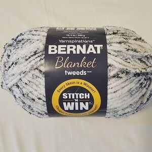 1 Skein Bernat Blanket Tweeds Yarn #6 Super Bulky Ivory Tweed Polyester 220 yd